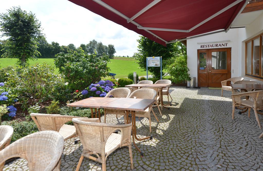 Rhoen-Hotel Sonnenhof - Restaurant & Cafe ポッペンハウゼン エクステリア 写真