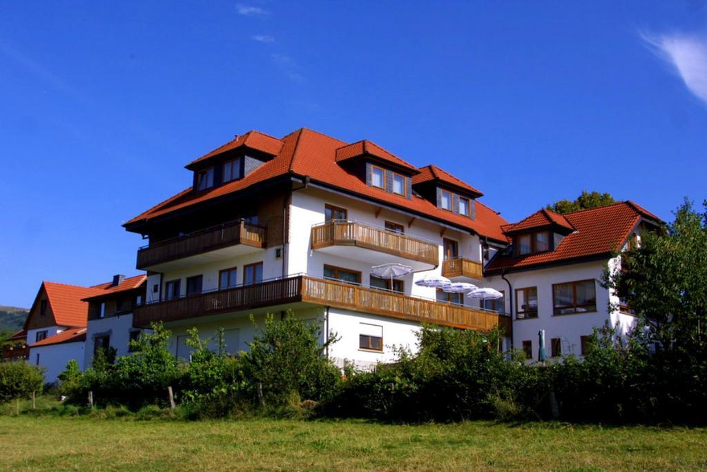 Rhoen-Hotel Sonnenhof - Restaurant & Cafe ポッペンハウゼン エクステリア 写真